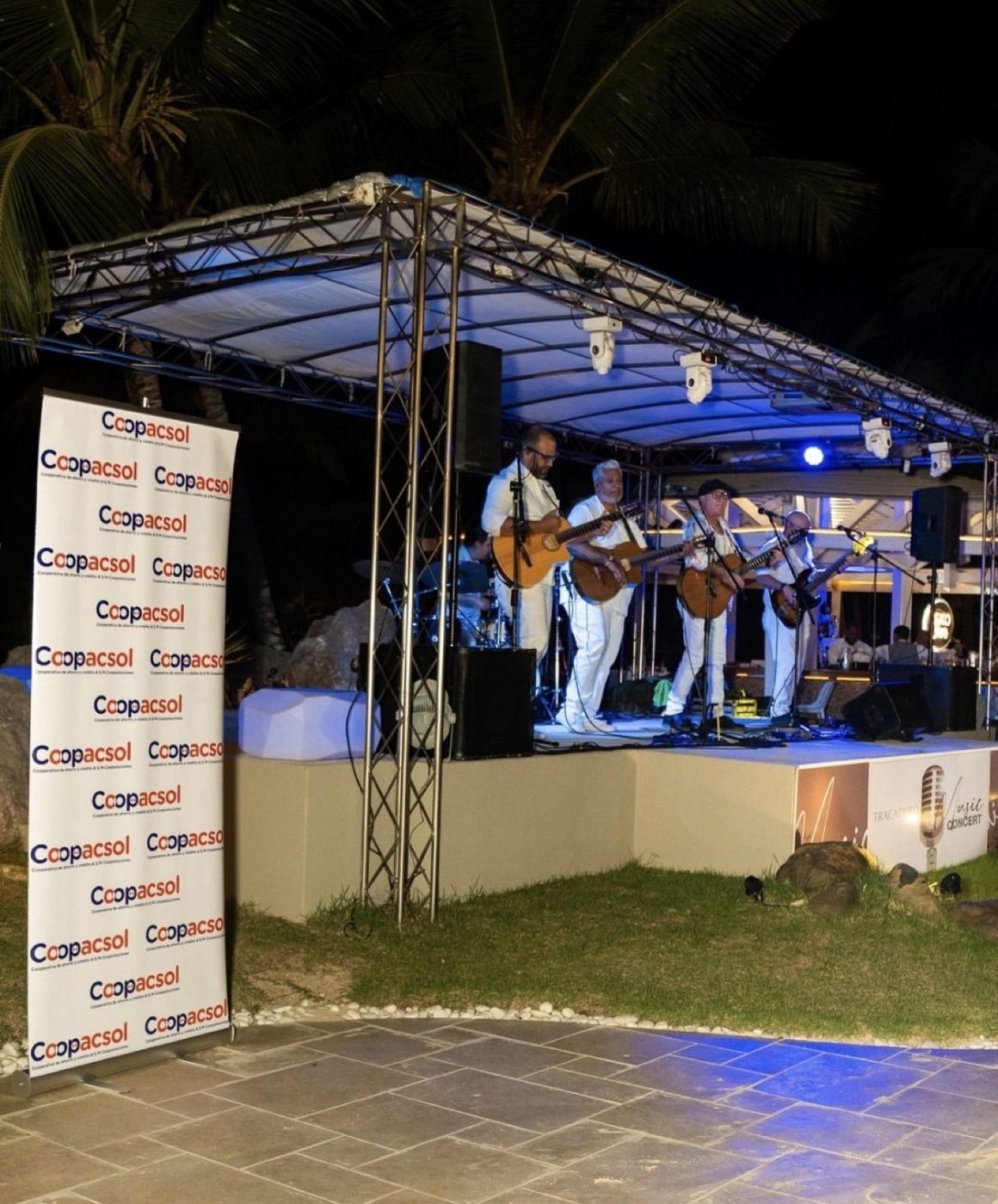 Concierto en el Tracadero patrocinado por COOPACSOL